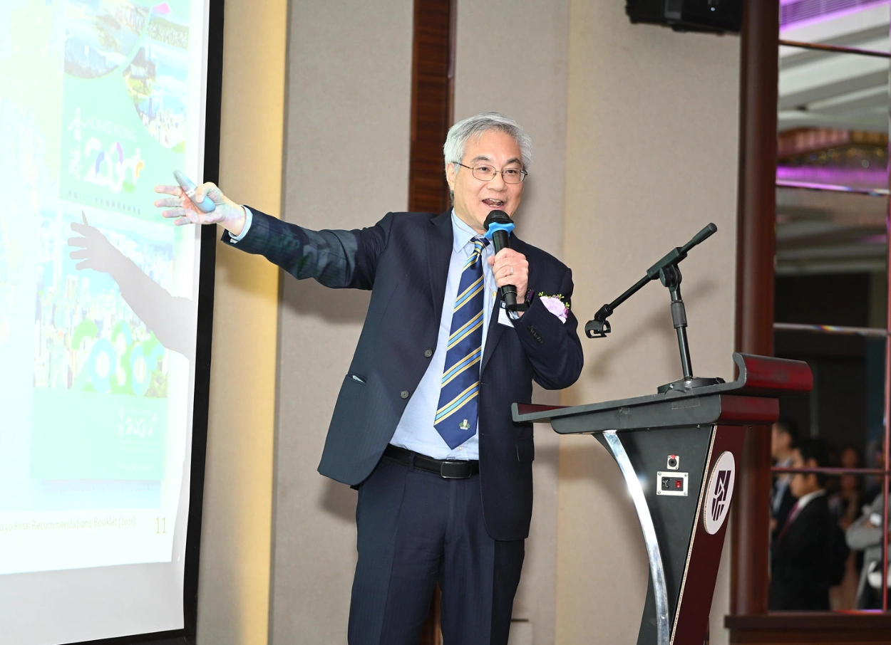 Guest of Honour Professor Ling Kar Kan SBS gave an enthusiastic speech on the Northern Metropolis, and praised the new name of the University